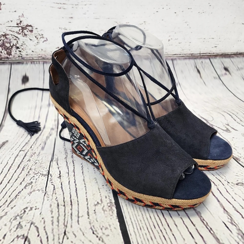 CAbi gently used